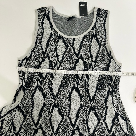 NWT Torrid Black Snakeskin Print Sweater-knit
Trapeze Dress Size 2X - Picture 9 of 15
